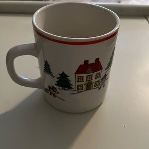 🐠Jamestown China. Christmas Mug.